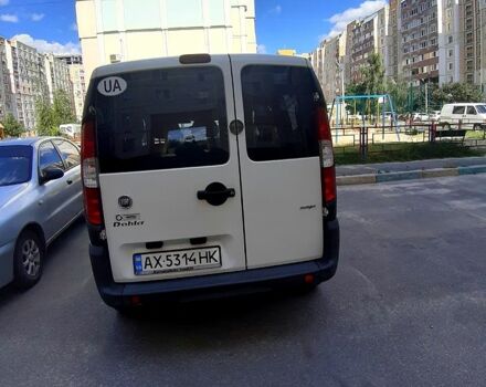 Белый Фиат Добло, объемом двигателя 1.3 л и пробегом 380 тыс. км за 5000 $, фото 6 на Automoto.ua
