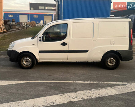 Белый Фиат Добло, объемом двигателя 1.9 л и пробегом 280 тыс. км за 3800 $, фото 4 на Automoto.ua