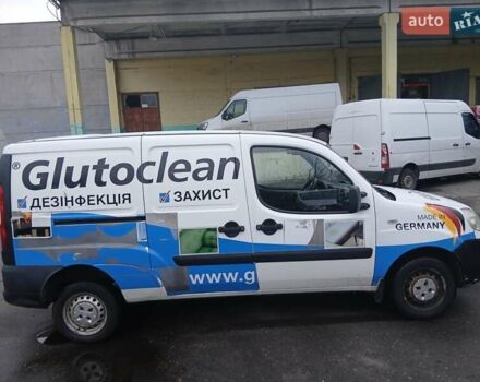 Белый Фиат Добло, объемом двигателя 1.37 л и пробегом 320 тыс. км за 3000 $, фото 2 на Automoto.ua