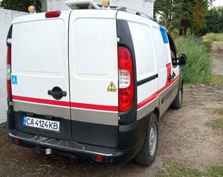 Белый Фиат Добло, объемом двигателя 1.6 л и пробегом 280 тыс. км за 3000 $, фото 6 на Automoto.ua
