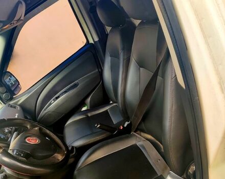 Белый Фиат Добло, объемом двигателя 1.2 л и пробегом 360 тыс. км за 3200 $, фото 9 на Automoto.ua