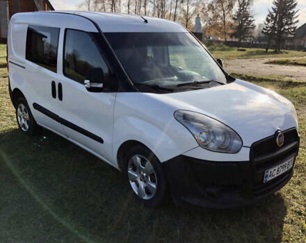 Белый Фиат Добло, объемом двигателя 1.25 л и пробегом 300 тыс. км за 4400 $, фото 2 на Automoto.ua