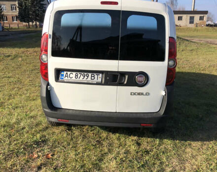 Белый Фиат Добло, объемом двигателя 1.25 л и пробегом 300 тыс. км за 4400 $, фото 5 на Automoto.ua