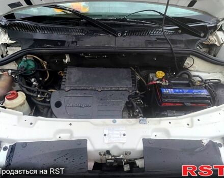 Белый Фиат Добло, объемом двигателя 1.2 л и пробегом 245 тыс. км за 3600 $, фото 8 на Automoto.ua