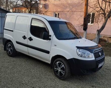Белый Фиат Добло, объемом двигателя 1.4 л и пробегом 348 тыс. км за 3500 $, фото 5 на Automoto.ua