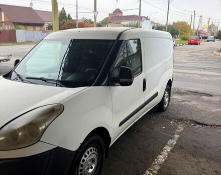 Белый Фиат Добло, объемом двигателя 1.6 л и пробегом 200 тыс. км за 2100 $, фото 1 на Automoto.ua