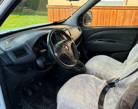 Белый Фиат Добло, объемом двигателя 1.6 л и пробегом 270 тыс. км за 5250 $, фото 6 на Automoto.ua