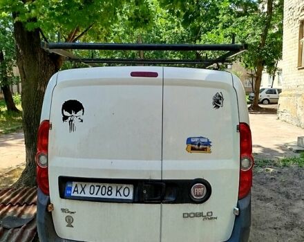 Белый Фиат Добло, объемом двигателя 1.2 л и пробегом 350 тыс. км за 3700 $, фото 2 на Automoto.ua