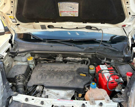 Белый Фиат Добло, объемом двигателя 1.6 л и пробегом 270 тыс. км за 5250 $, фото 10 на Automoto.ua