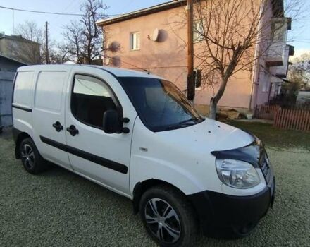 Белый Фиат Добло, объемом двигателя 1.4 л и пробегом 348 тыс. км за 3500 $, фото 4 на Automoto.ua