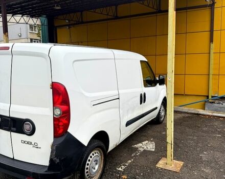 Белый Фиат Добло, объемом двигателя 1.6 л и пробегом 200 тыс. км за 2100 $, фото 3 на Automoto.ua