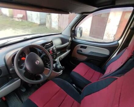 Белый Фиат Добло, объемом двигателя 1.4 л и пробегом 348 тыс. км за 3500 $, фото 2 на Automoto.ua