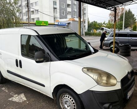 Белый Фиат Добло, объемом двигателя 1.6 л и пробегом 200 тыс. км за 2100 $, фото 4 на Automoto.ua