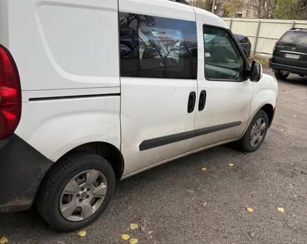 Белый Фиат Добло, объемом двигателя 1.25 л и пробегом 291 тыс. км за 5500 $, фото 5 на Automoto.ua