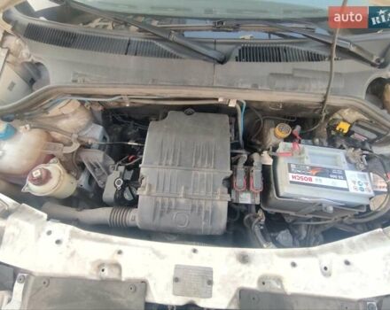 Белый Фиат Добло, объемом двигателя 1.4 л и пробегом 98 тыс. км за 6500 $, фото 4 на Automoto.ua