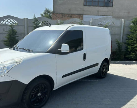 Белый Фиат Добло, объемом двигателя 1.3 л и пробегом 325 тыс. км за 6700 $, фото 2 на Automoto.ua