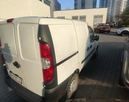 Белый Фиат Добло, объемом двигателя 1.4 л и пробегом 98 тыс. км за 6500 $, фото 2 на Automoto.ua