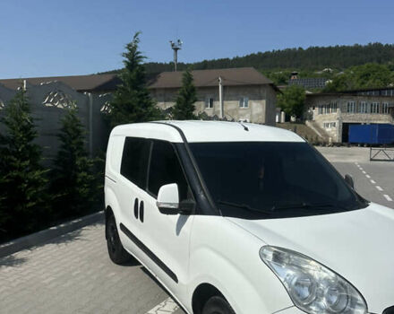 Белый Фиат Добло, объемом двигателя 1.3 л и пробегом 325 тыс. км за 6700 $, фото 3 на Automoto.ua