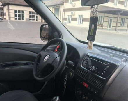 Белый Фиат Добло, объемом двигателя 1.3 л и пробегом 325 тыс. км за 6700 $, фото 9 на Automoto.ua