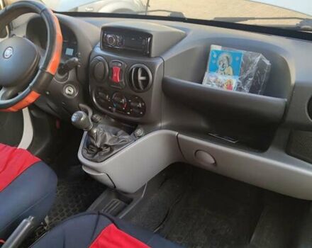 Белый Фиат Добло, объемом двигателя 1.4 л и пробегом 98 тыс. км за 6500 $, фото 14 на Automoto.ua