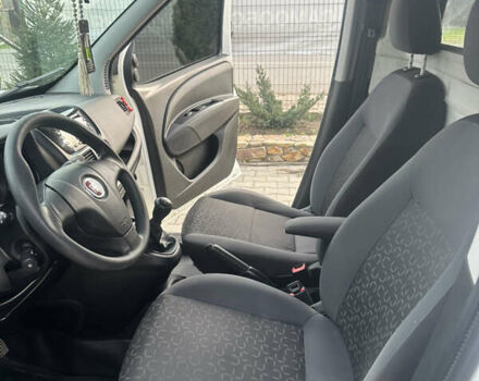 Белый Фиат Добло, объемом двигателя 1.3 л и пробегом 325 тыс. км за 6700 $, фото 12 на Automoto.ua