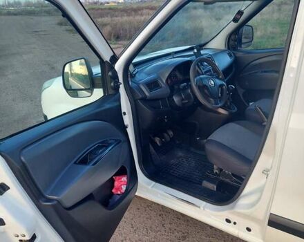 Белый Фиат Добло, объемом двигателя 1.37 л и пробегом 192 тыс. км за 6500 $, фото 11 на Automoto.ua