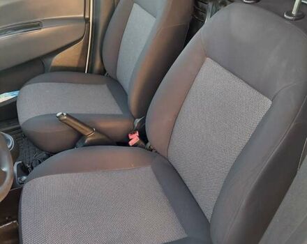 Белый Фиат Добло, объемом двигателя 1.37 л и пробегом 192 тыс. км за 6500 $, фото 12 на Automoto.ua