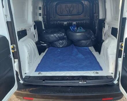 Белый Фиат Добло, объемом двигателя 1.37 л и пробегом 192 тыс. км за 6500 $, фото 18 на Automoto.ua