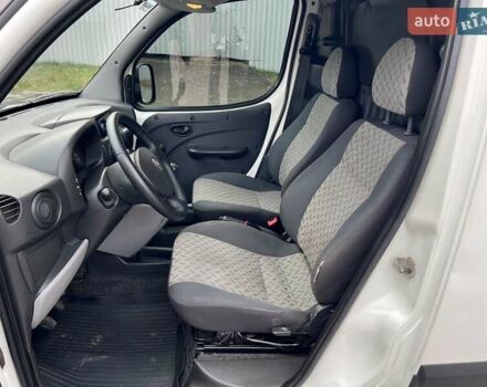 Белый Фиат Добло, объемом двигателя 1.4 л и пробегом 138 тыс. км за 5300 $, фото 6 на Automoto.ua