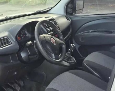 Белый Фиат Добло, объемом двигателя 1.6 л и пробегом 196 тыс. км за 5700 $, фото 2 на Automoto.ua