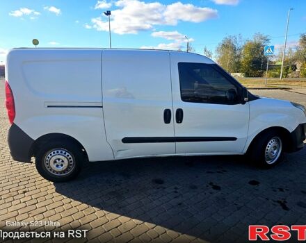 Белый Фиат Добло, объемом двигателя 1.4 л и пробегом 281 тыс. км за 4900 $, фото 3 на Automoto.ua