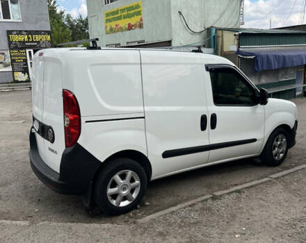 Белый Фиат Добло, объемом двигателя 1.25 л и пробегом 210 тыс. км за 5000 $, фото 8 на Automoto.ua