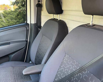 Белый Фиат Добло, объемом двигателя 1.6 л и пробегом 230 тыс. км за 7500 $, фото 20 на Automoto.ua