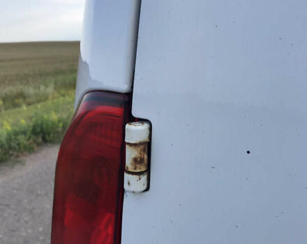 Белый Фиат Добло, объемом двигателя 1.6 л и пробегом 355 тыс. км за 5700 $, фото 8 на Automoto.ua