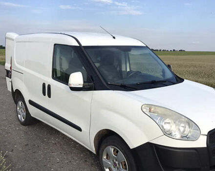 Белый Фиат Добло, объемом двигателя 1.6 л и пробегом 355 тыс. км за 5700 $, фото 4 на Automoto.ua