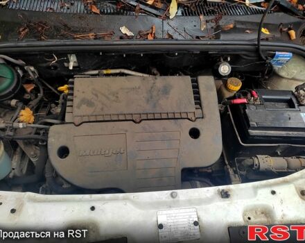 Белый Фиат Добло, объемом двигателя 1.2 л и пробегом 215 тыс. км за 2800 $, фото 9 на Automoto.ua