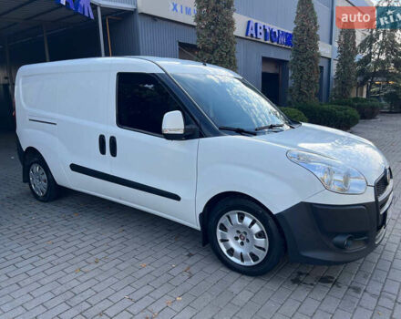 Белый Фиат Добло, объемом двигателя 1.6 л и пробегом 230 тыс. км за 7500 $, фото 2 на Automoto.ua