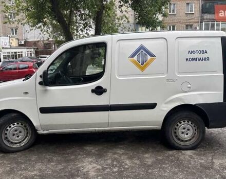 Белый Фиат Добло, объемом двигателя 1.4 л и пробегом 319 тыс. км за 2750 $, фото 7 на Automoto.ua