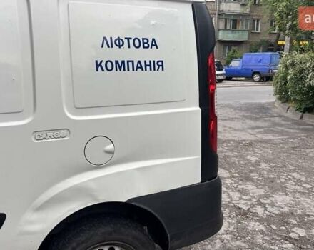 Белый Фиат Добло, объемом двигателя 1.4 л и пробегом 319 тыс. км за 2750 $, фото 22 на Automoto.ua