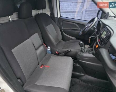 Белый Фиат Добло, объемом двигателя 1.2 л и пробегом 147 тыс. км за 7400 $, фото 9 на Automoto.ua