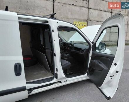 Белый Фиат Добло, объемом двигателя 1.37 л и пробегом 171 тыс. км за 5500 $, фото 13 на Automoto.ua