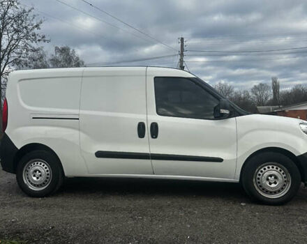 Белый Фиат Добло, объемом двигателя 1.4 л и пробегом 256 тыс. км за 7900 $, фото 5 на Automoto.ua
