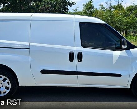 Белый Фиат Добло, объемом двигателя 1.3 л и пробегом 98 тыс. км за 10100 $, фото 3 на Automoto.ua