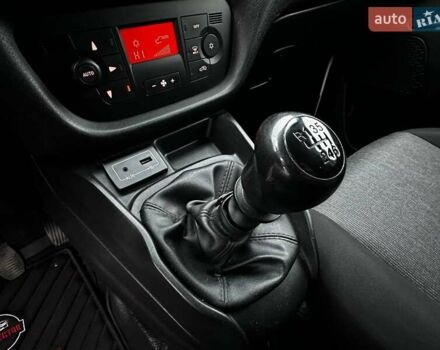 Білий Фіат Добло, об'ємом двигуна 1.6 л та пробігом 267 тис. км за 9300 $, фото 20 на Automoto.ua