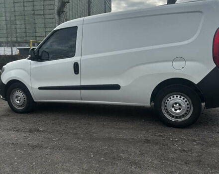 Белый Фиат Добло, объемом двигателя 1.4 л и пробегом 256 тыс. км за 7900 $, фото 4 на Automoto.ua