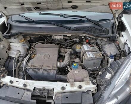 Белый Фиат Добло, объемом двигателя 1.37 л и пробегом 171 тыс. км за 5500 $, фото 14 на Automoto.ua