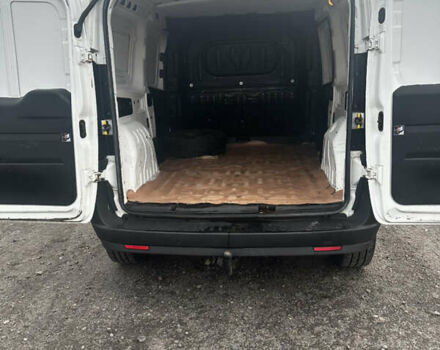 Белый Фиат Добло, объемом двигателя 1.4 л и пробегом 256 тыс. км за 7900 $, фото 11 на Automoto.ua