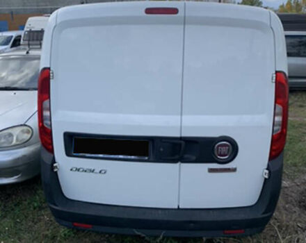 Белый Фиат Добло, объемом двигателя 1.4 л и пробегом 100 тыс. км за 2900 $, фото 4 на Automoto.ua