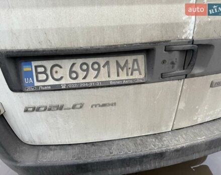 Білий Фіат Добло, об'ємом двигуна 1.37 л та пробігом 211 тис. км за 4999 $, фото 4 на Automoto.ua