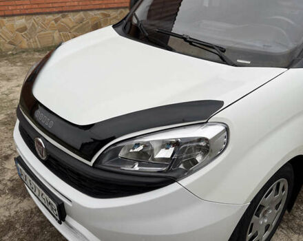 Белый Фиат Добло, объемом двигателя 1.6 л и пробегом 195 тыс. км за 12700 $, фото 9 на Automoto.ua